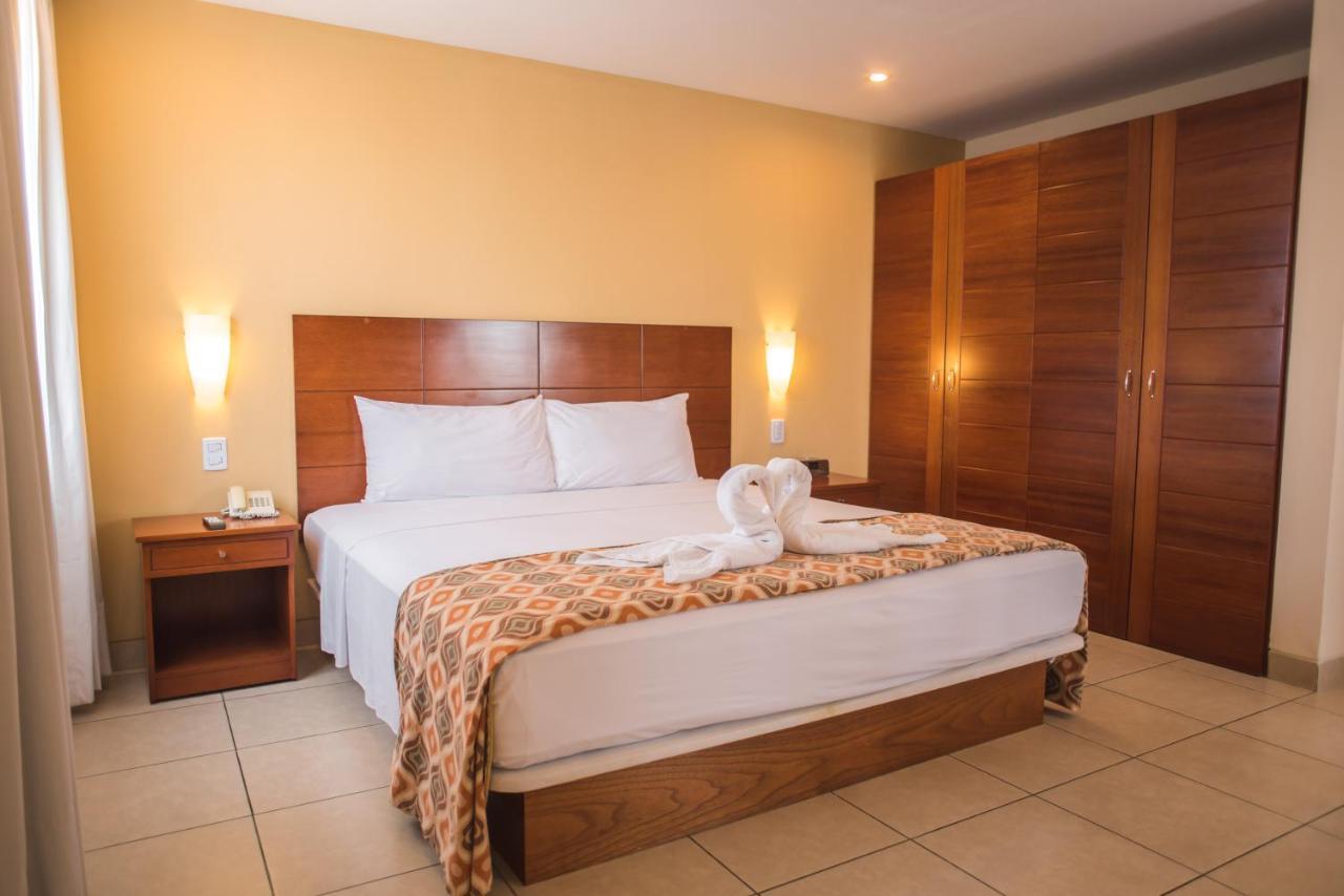 Wyndham Costa Del Sol Pucallpa Exteriör bild A bedroom at the hotel