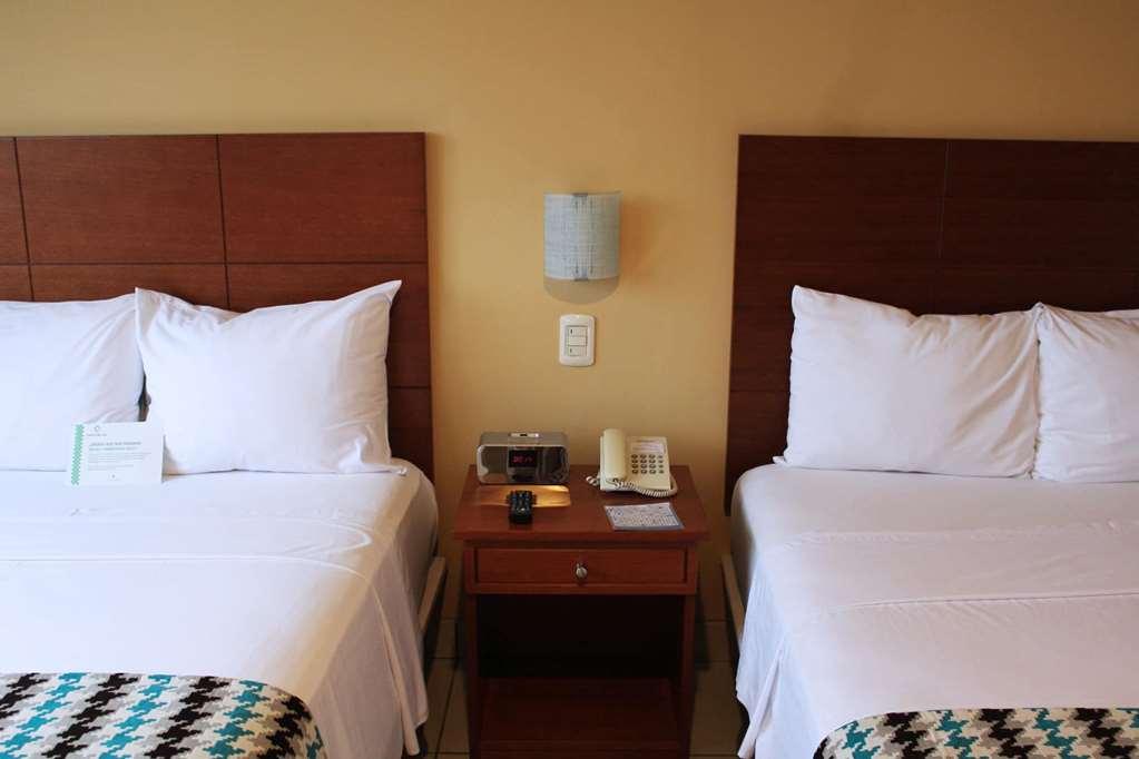 Wyndham Costa Del Sol Pucallpa Rum bild A room at the hotel