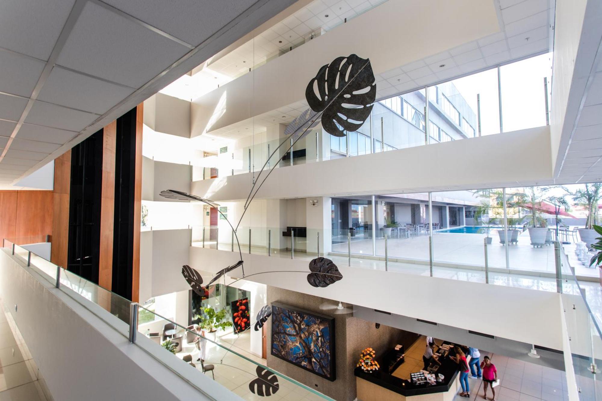 Wyndham Costa Del Sol Pucallpa Exteriör bild The interior of the new building