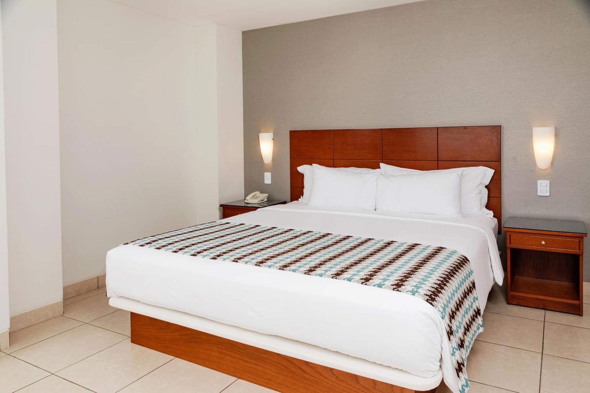 Wyndham Costa Del Sol Pucallpa Exteriör bild